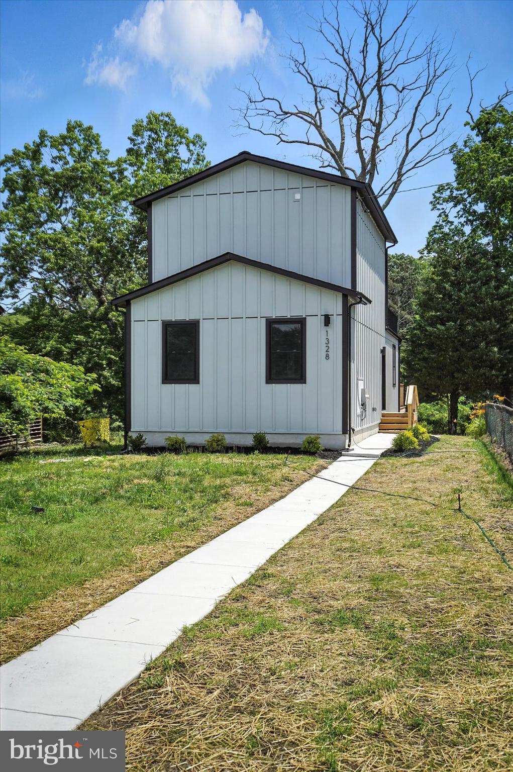 ROCK VIEW BEACH - Residential Lease