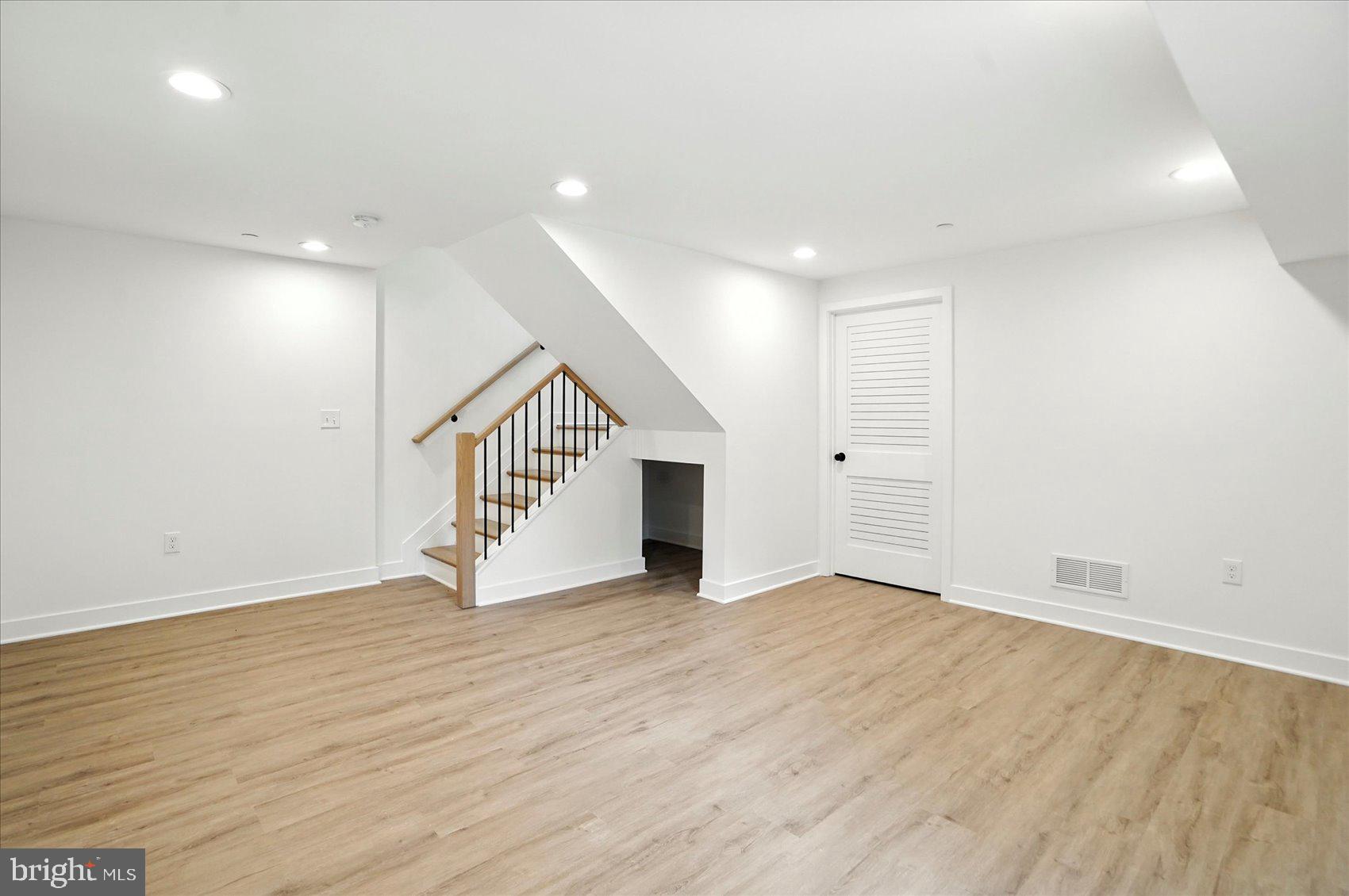 ROCK VIEW BEACH - Residential Lease