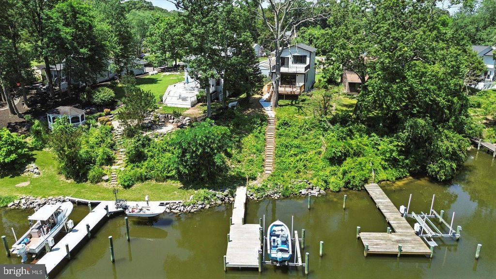 Photo of 1328 Edna Road, PASADENA, MD 21122 (MLS # MDAA2129392)