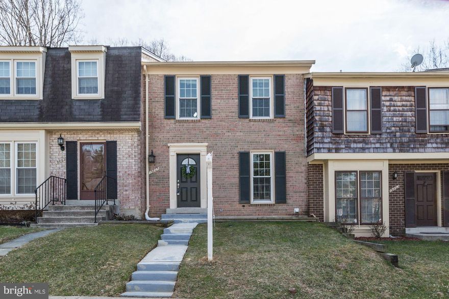 Lovely 3-bed 2/2-bath townhouse in Partridge Place. Beautiful hardwood floors on main level. Fresh paint throughout and new carpet on upper level. Master bedroom features en suite master bath. Spacious finished basement walks-out to rear yard. 1 assigned parking space plus plenty guest spots. Community amenities include pool, tennis courts, tot lots & more. Convenient to all: shops, eats & parks!