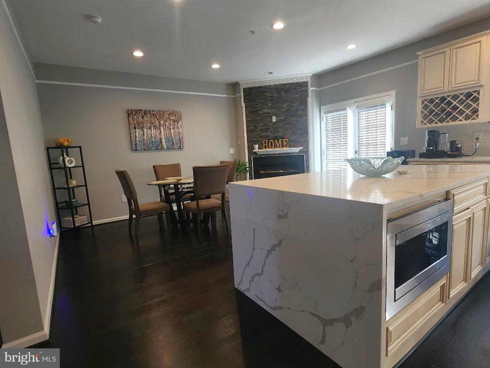 PARK GARDENS AT BEL PRE - Residential Lease