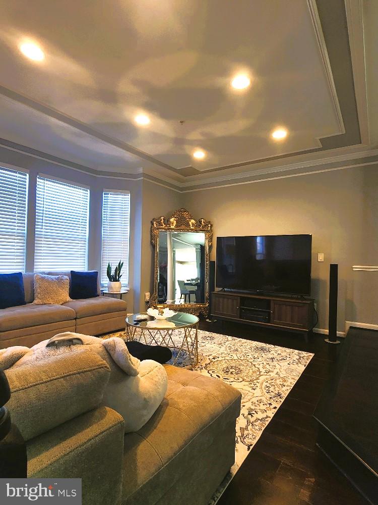 PARK GARDENS AT BEL PRE - Residential Lease