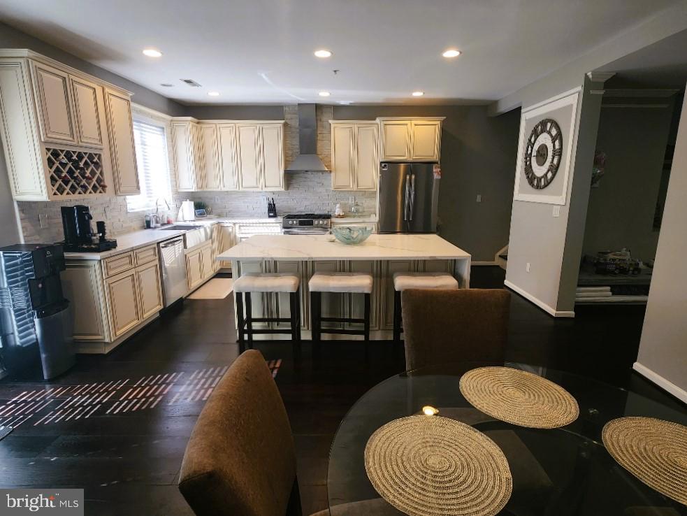 PARK GARDENS AT BEL PRE - Residential Lease