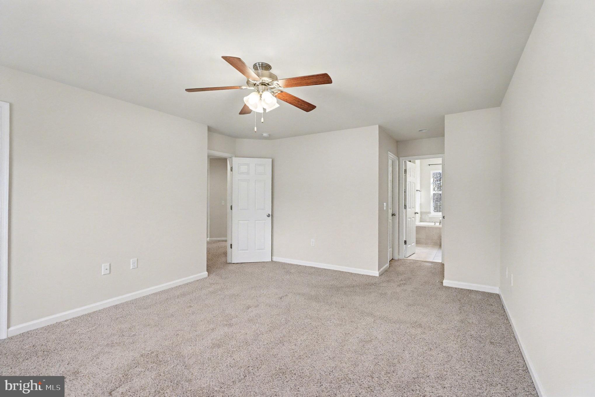 VINTAGE ESTATES - Residential