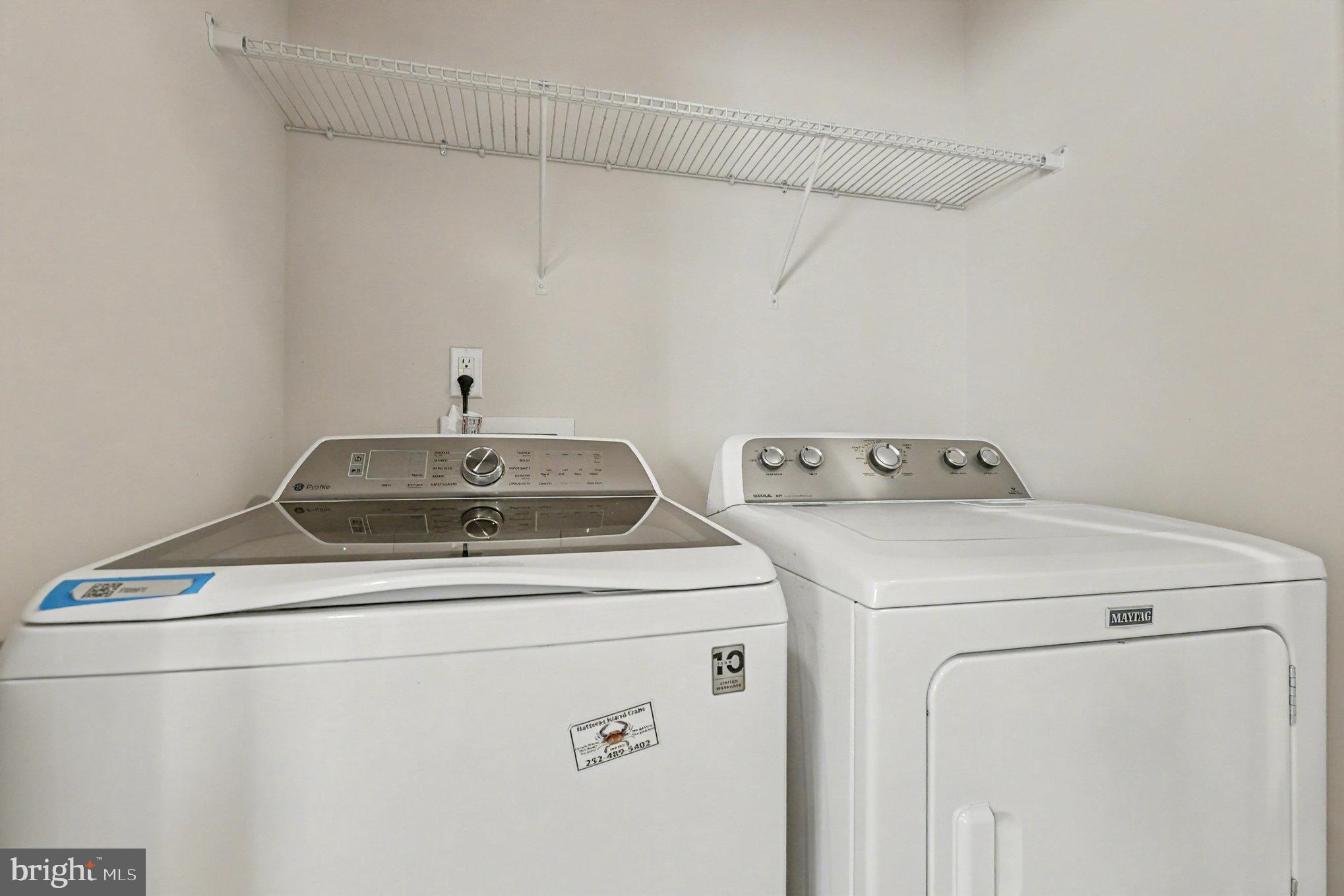 VINTAGE ESTATES - Residential