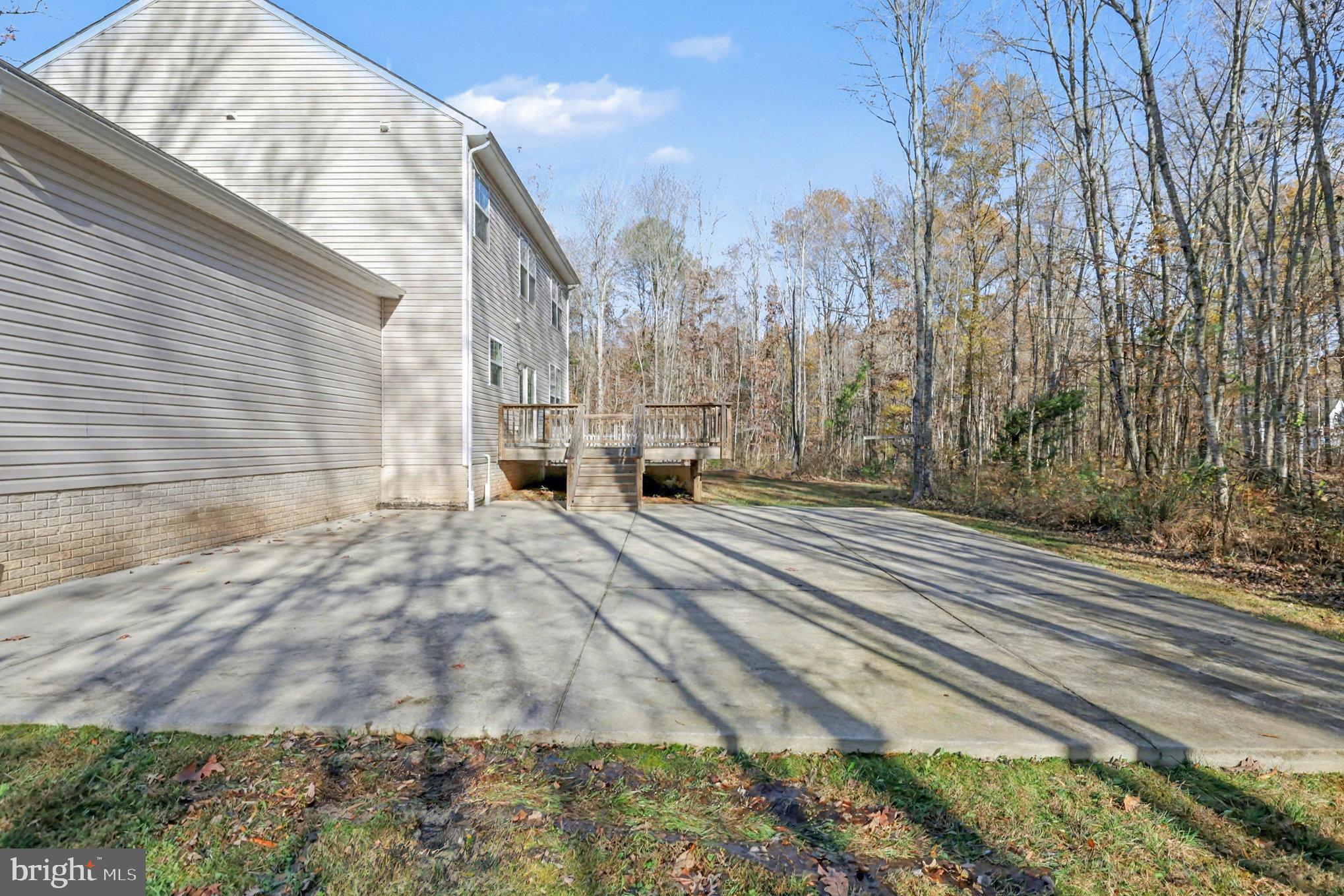 VINTAGE ESTATES - Residential