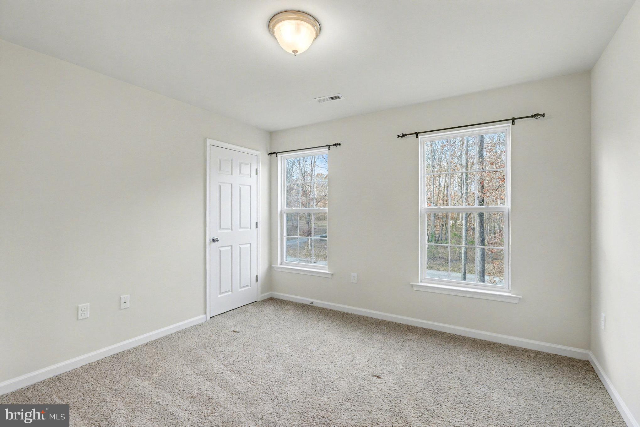 VINTAGE ESTATES - Residential