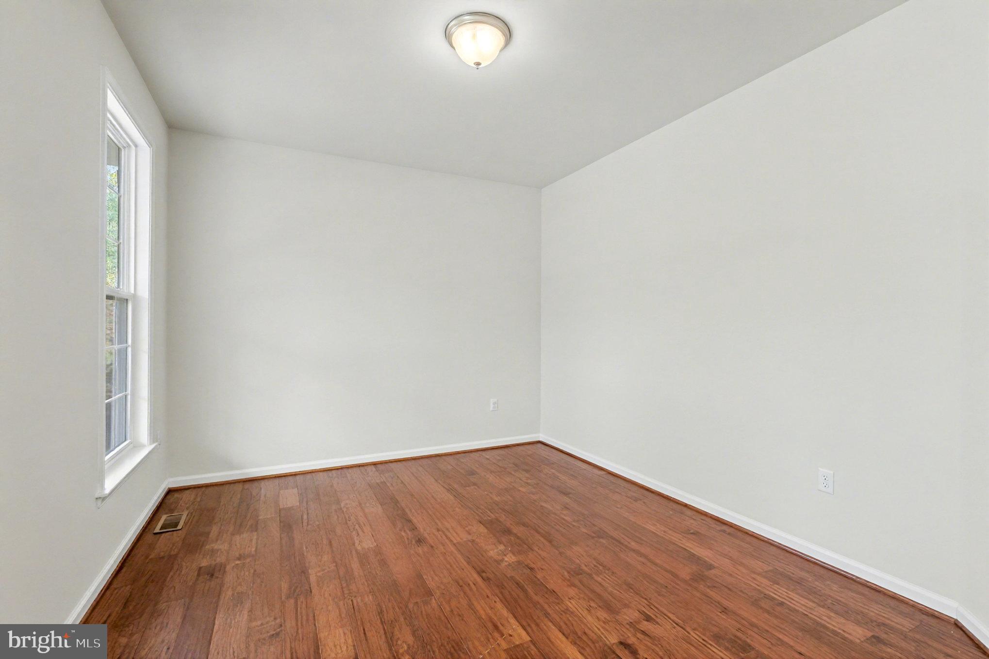 VINTAGE ESTATES - Residential