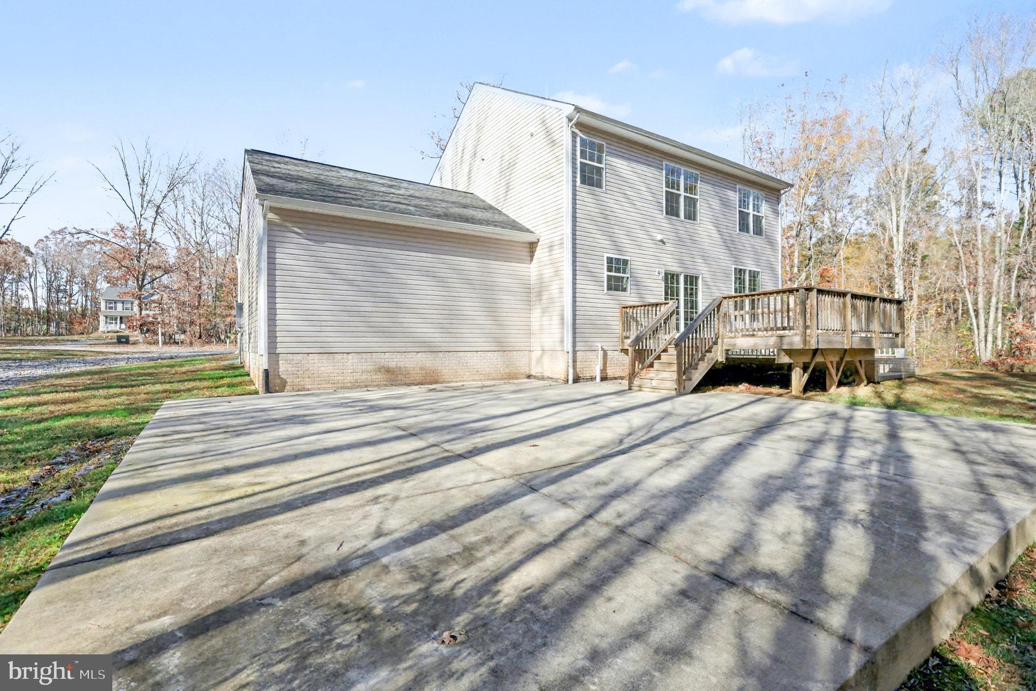 VINTAGE ESTATES - Residential