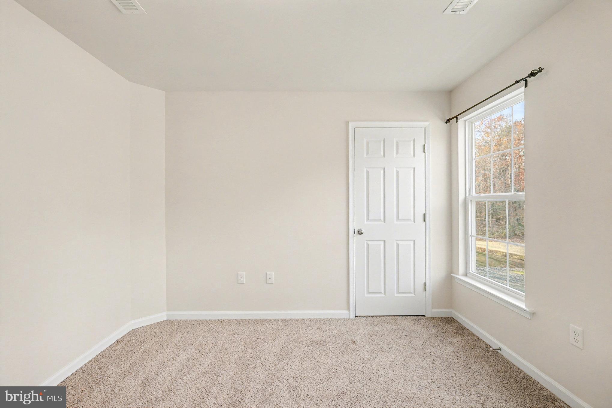 VINTAGE ESTATES - Residential