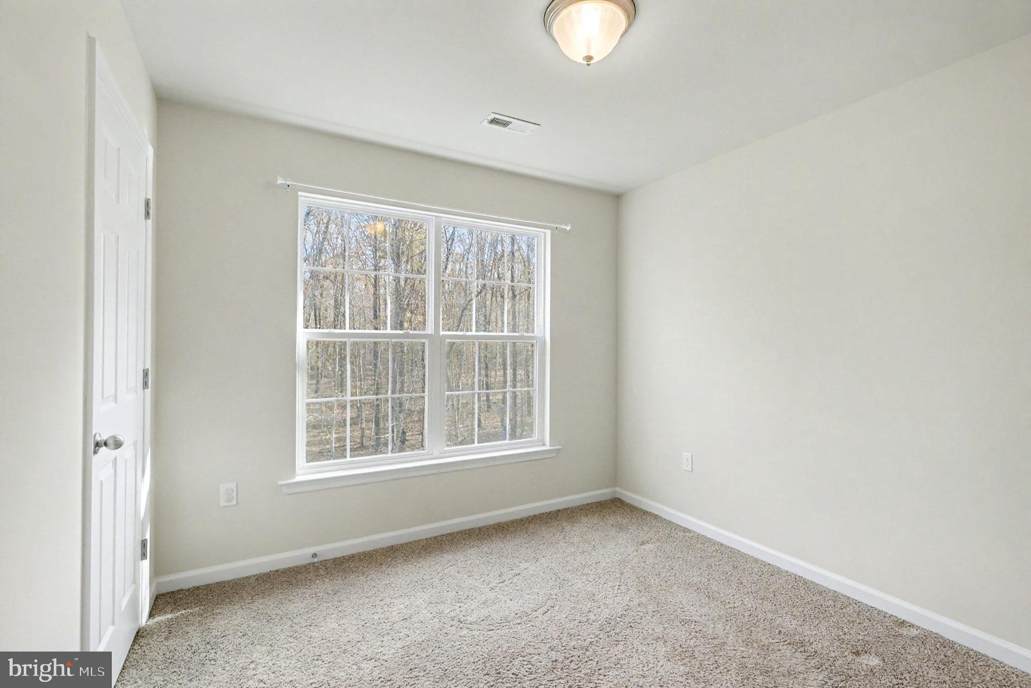 VINTAGE ESTATES - Residential