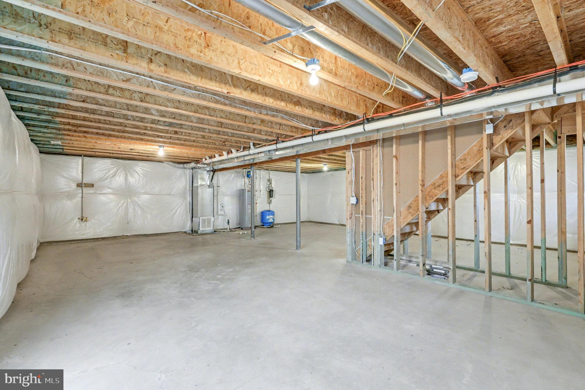 VINTAGE ESTATES - Residential