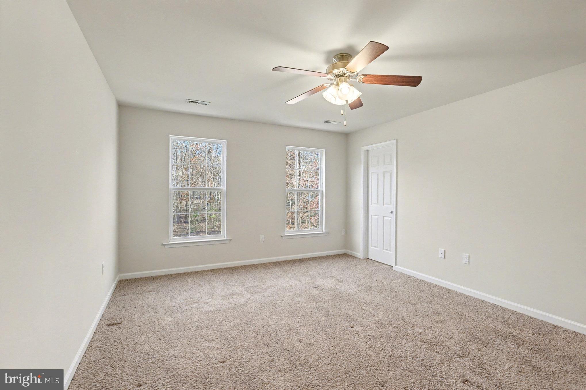 VINTAGE ESTATES - Residential