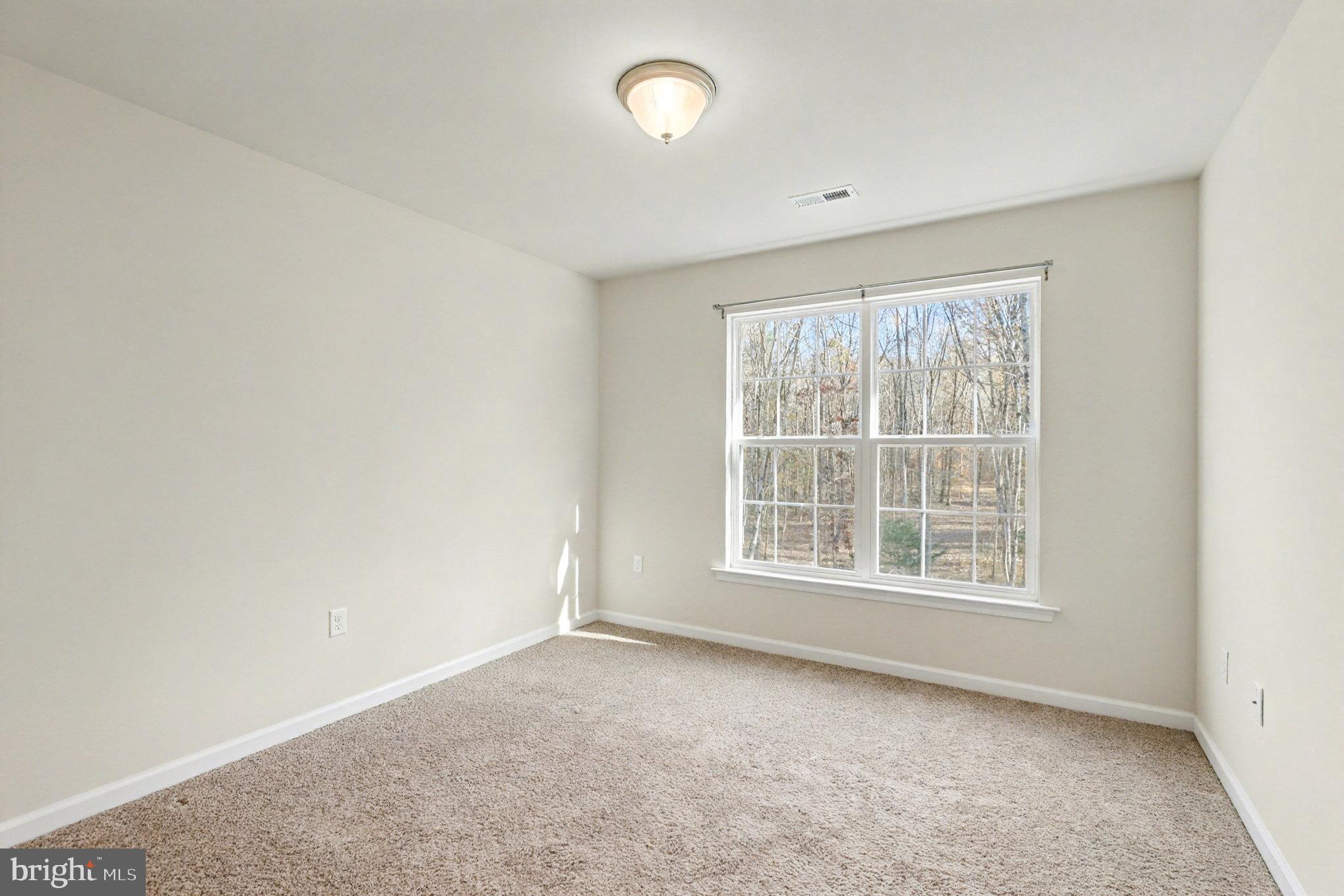 VINTAGE ESTATES - Residential