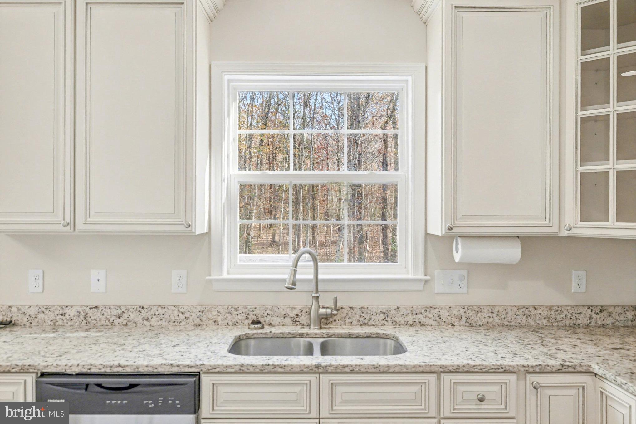 VINTAGE ESTATES - Residential