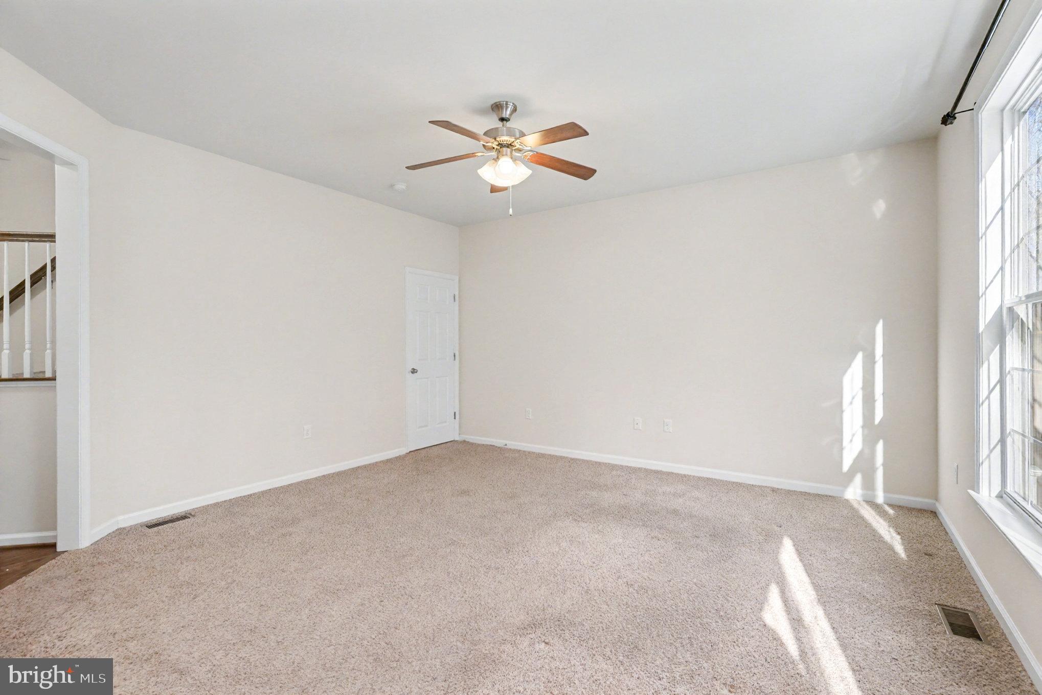 VINTAGE ESTATES - Residential