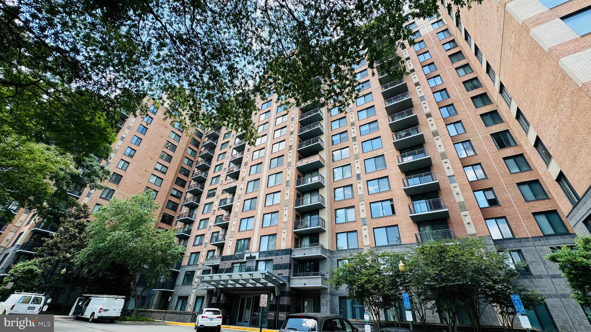 MIDTOWN ALEXANDRIA STATION CONDOMINIUM - Residential Lease