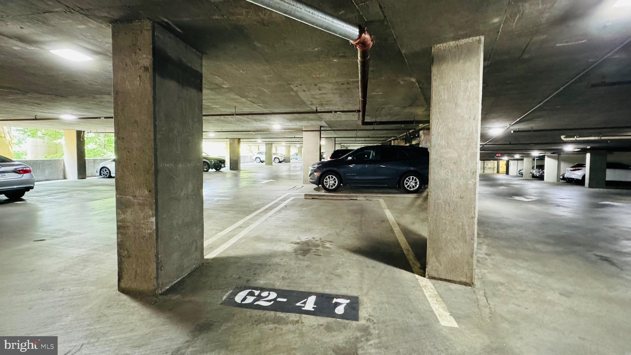 MIDTOWN ALEXANDRIA STATION CONDOMINIUM - Residential Lease