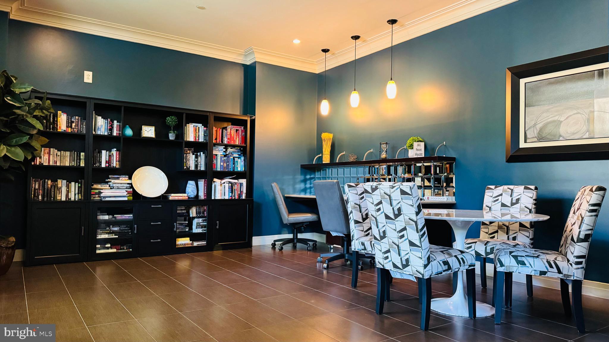 MIDTOWN ALEXANDRIA STATION CONDOMINIUM - Residential Lease