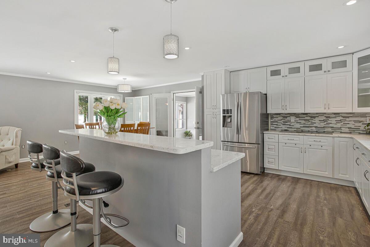 HUNTINGFIELDS MANOR - Residential