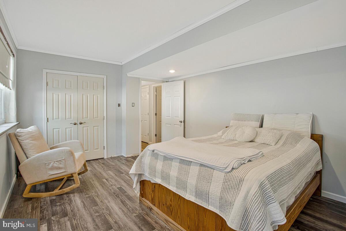 HUNTINGFIELDS MANOR - Residential