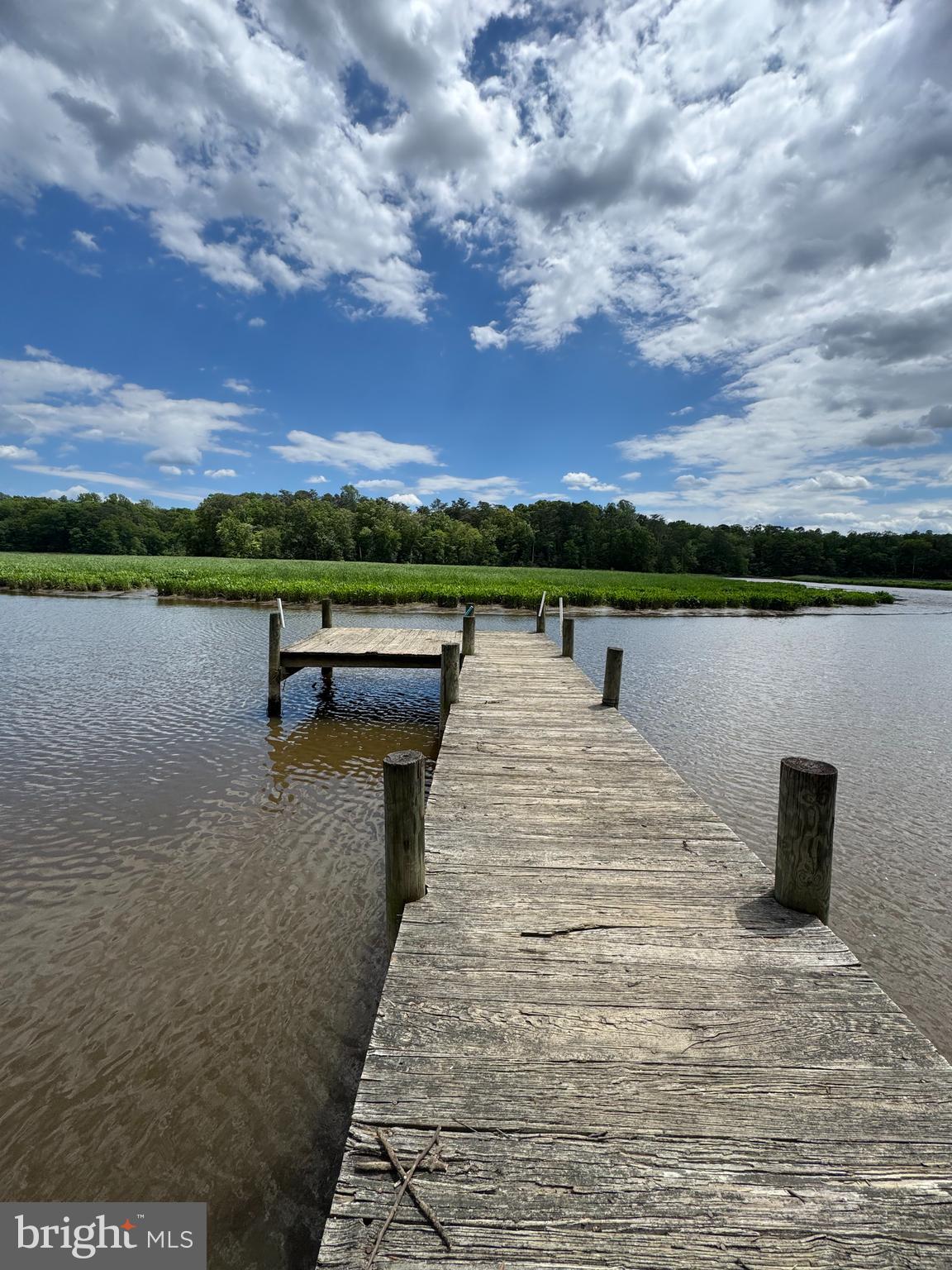 HUNTINGFIELDS MANOR - Residential