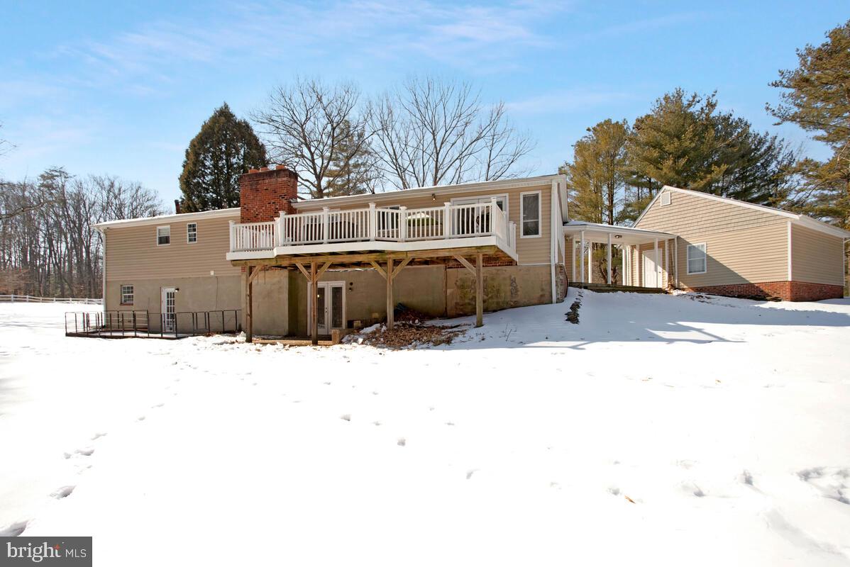 HUNTINGFIELDS MANOR - Residential