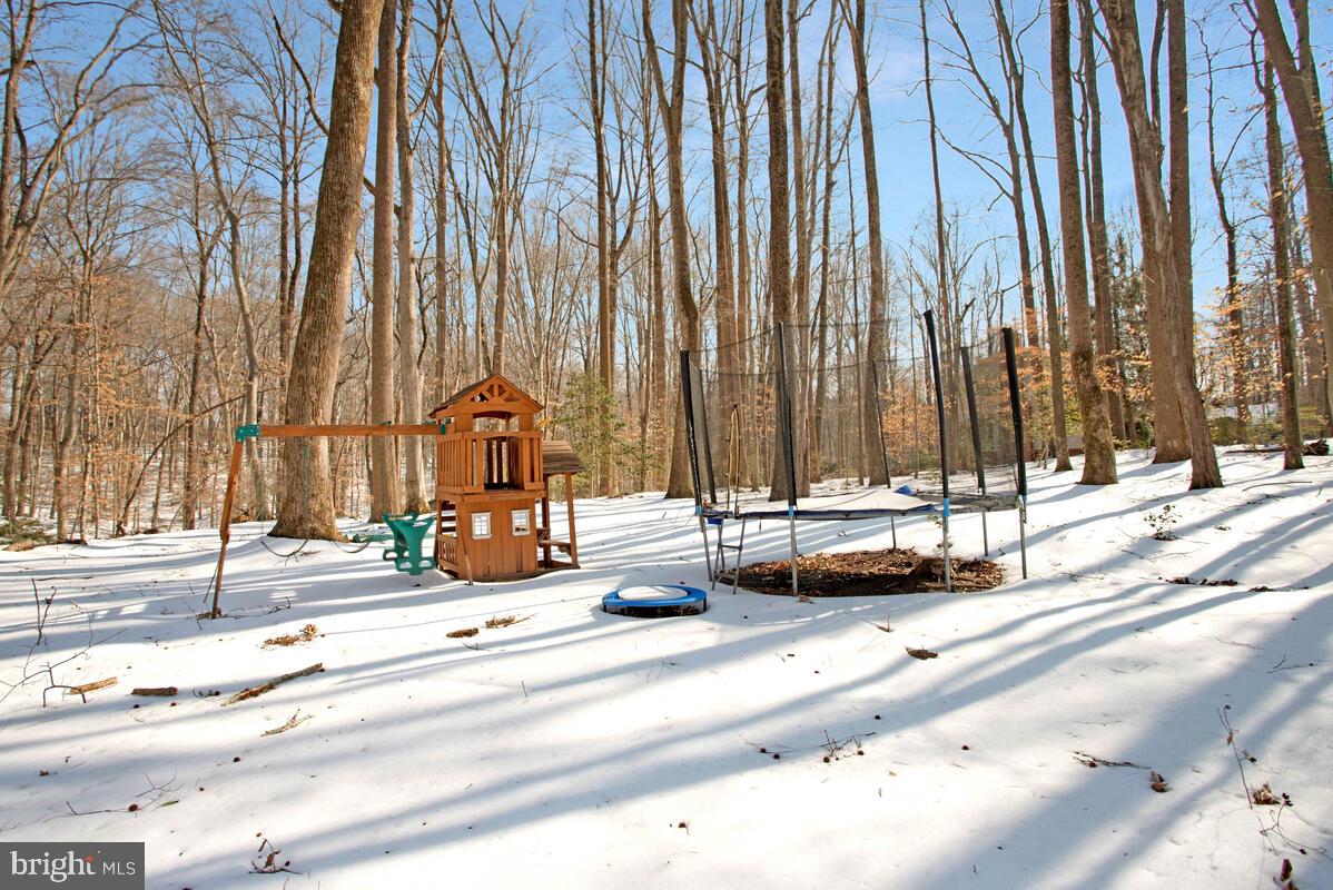 HUNTINGFIELDS MANOR - Residential