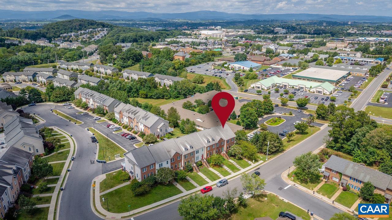 TOWNES AT BLUESTONE - Residential