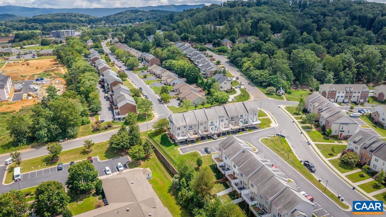 TOWNES AT BLUESTONE - Residential