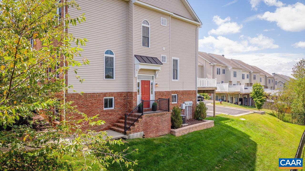 TOWNES AT BLUESTONE - Residential