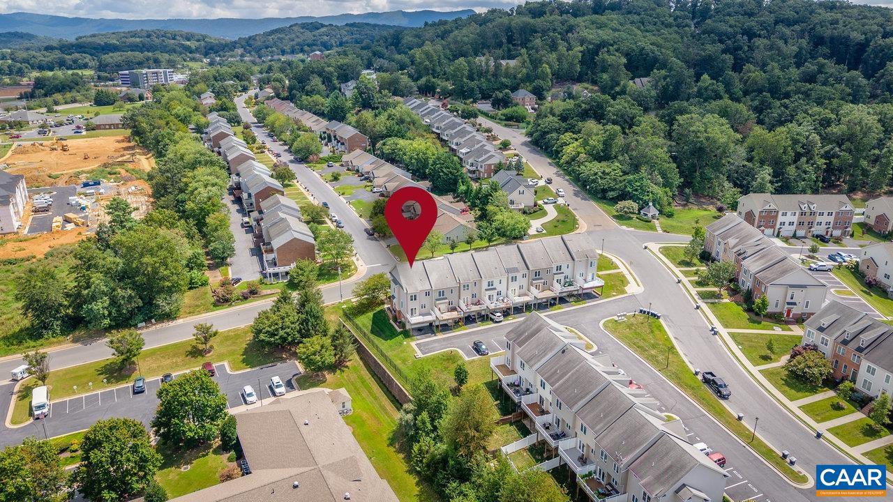 TOWNES AT BLUESTONE - Residential
