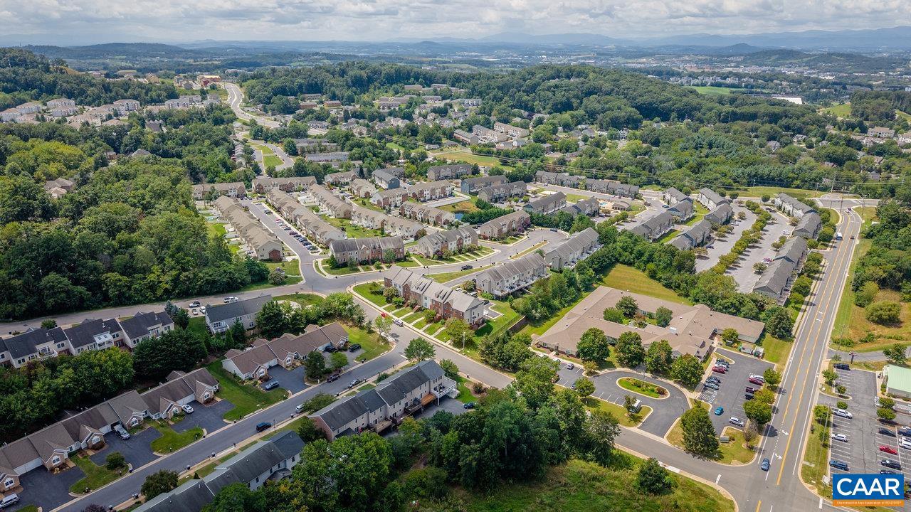 TOWNES AT BLUESTONE - Residential