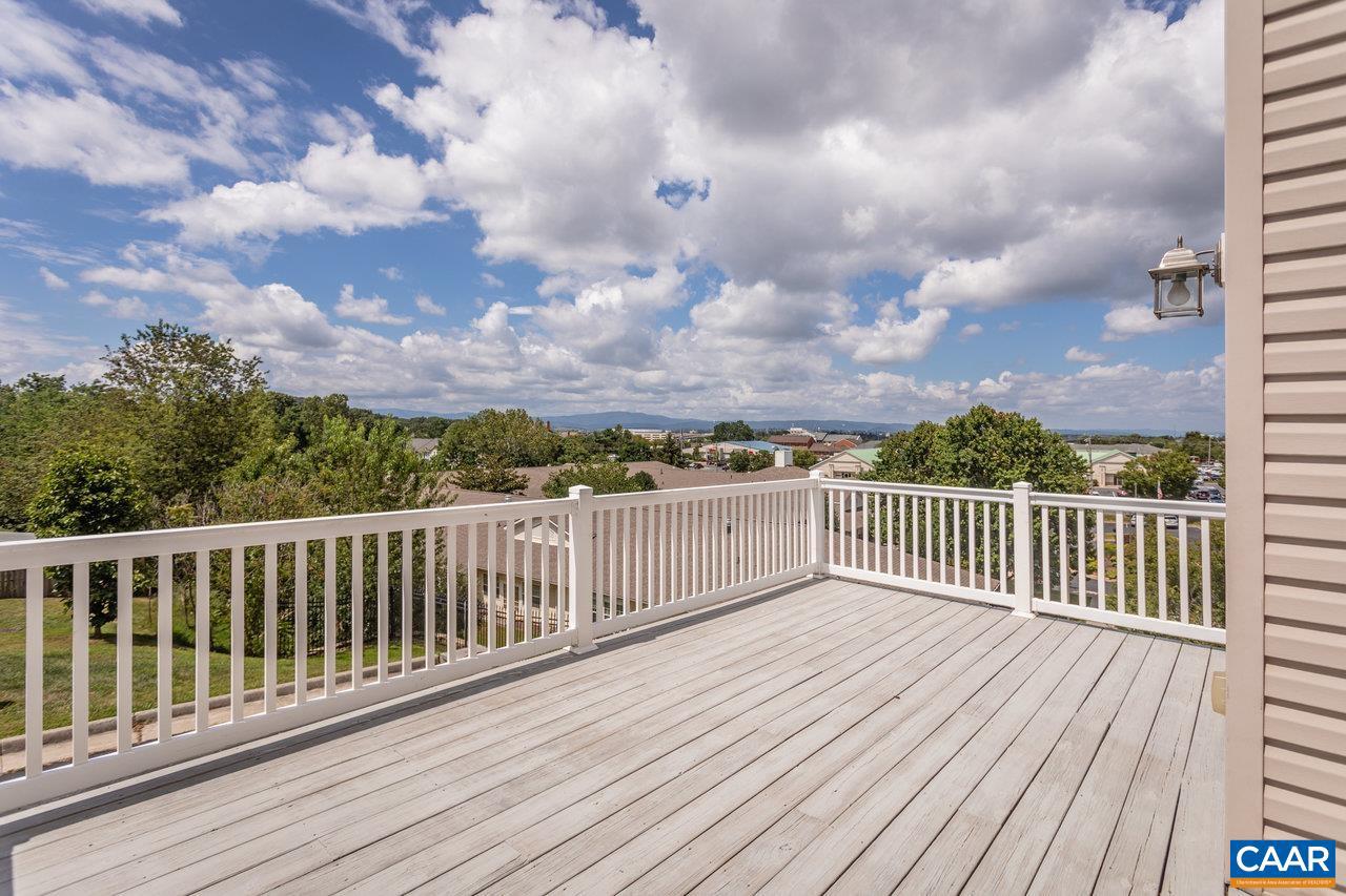 TOWNES AT BLUESTONE - Residential