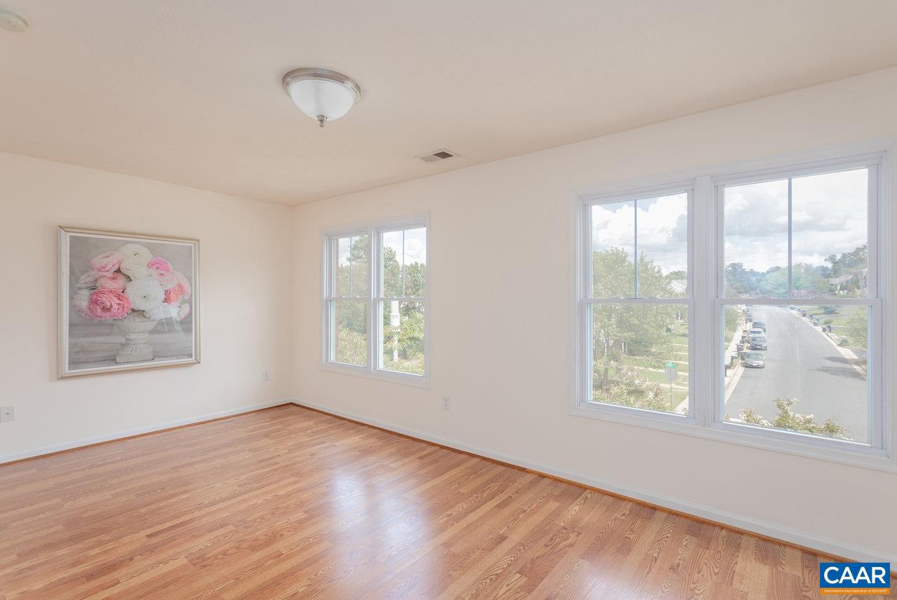 TOWNES AT BLUESTONE - Residential