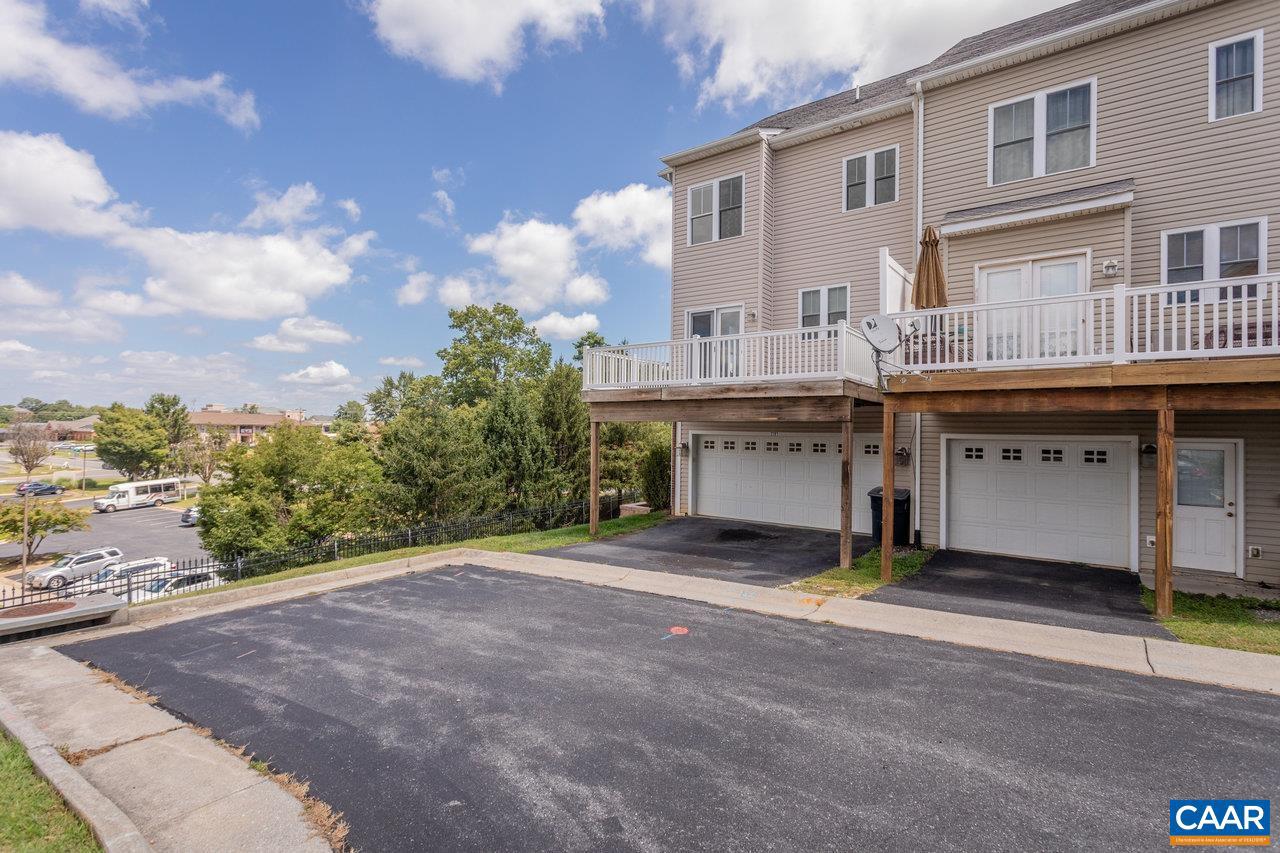 TOWNES AT BLUESTONE - Residential