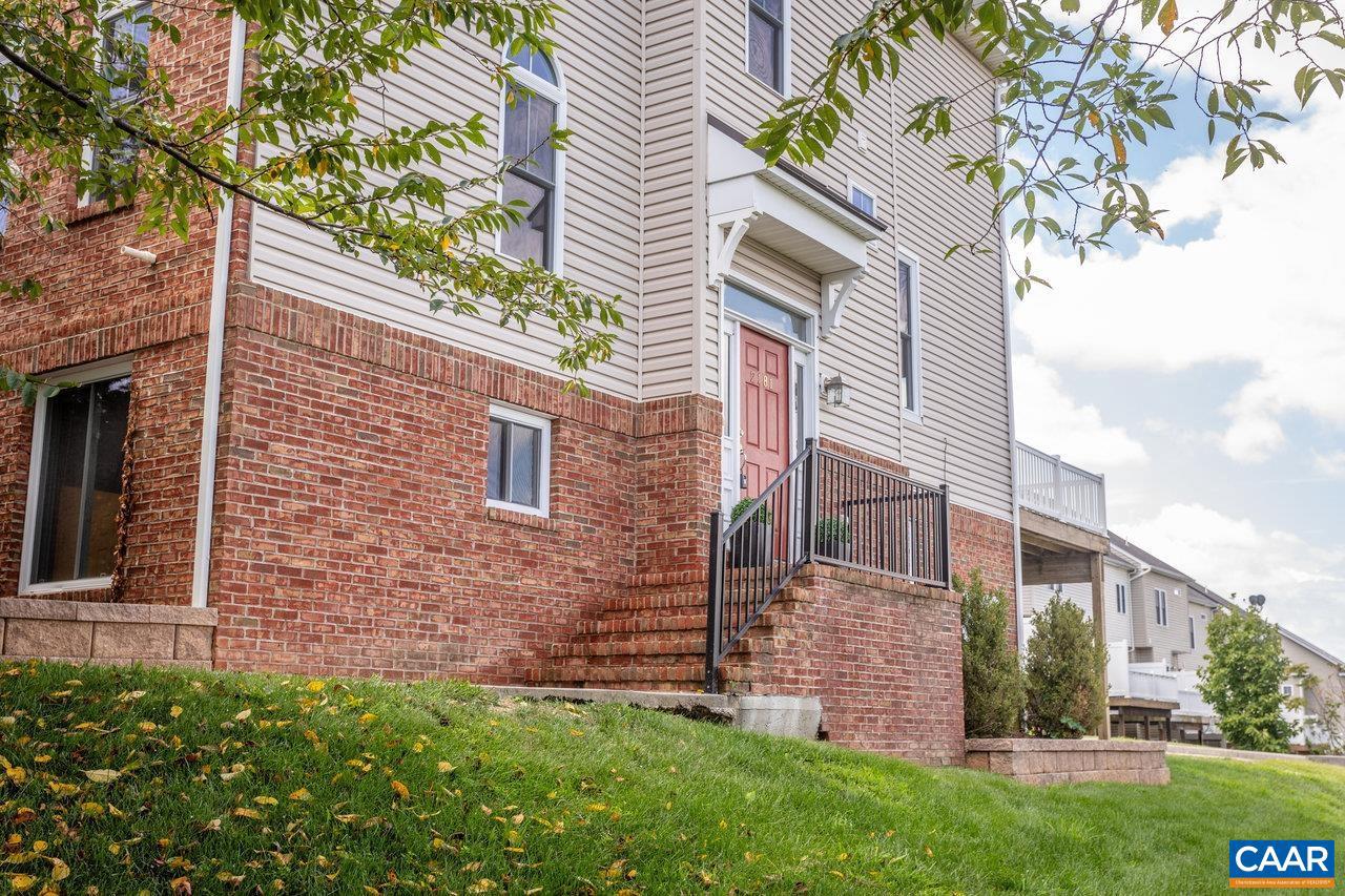 TOWNES AT BLUESTONE - Residential