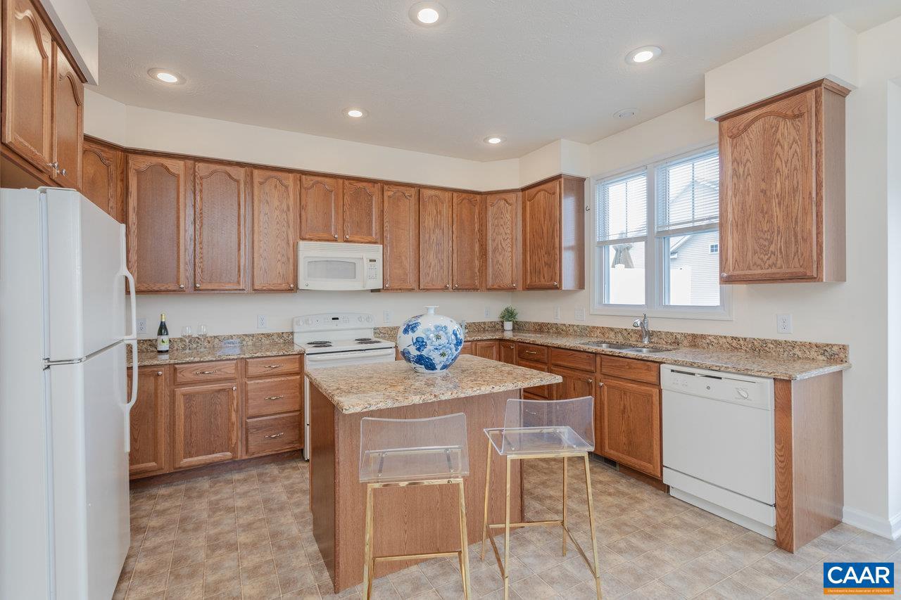 TOWNES AT BLUESTONE - Residential