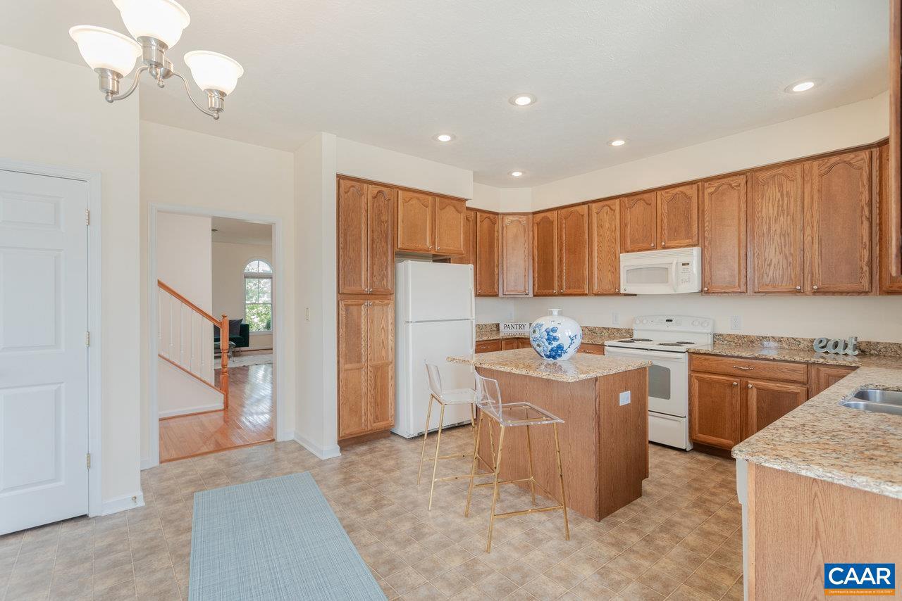 TOWNES AT BLUESTONE - Residential