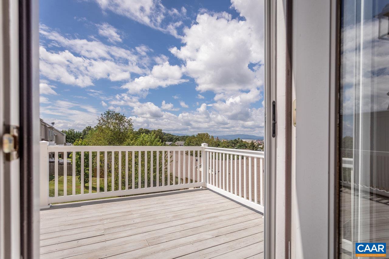 TOWNES AT BLUESTONE - Residential