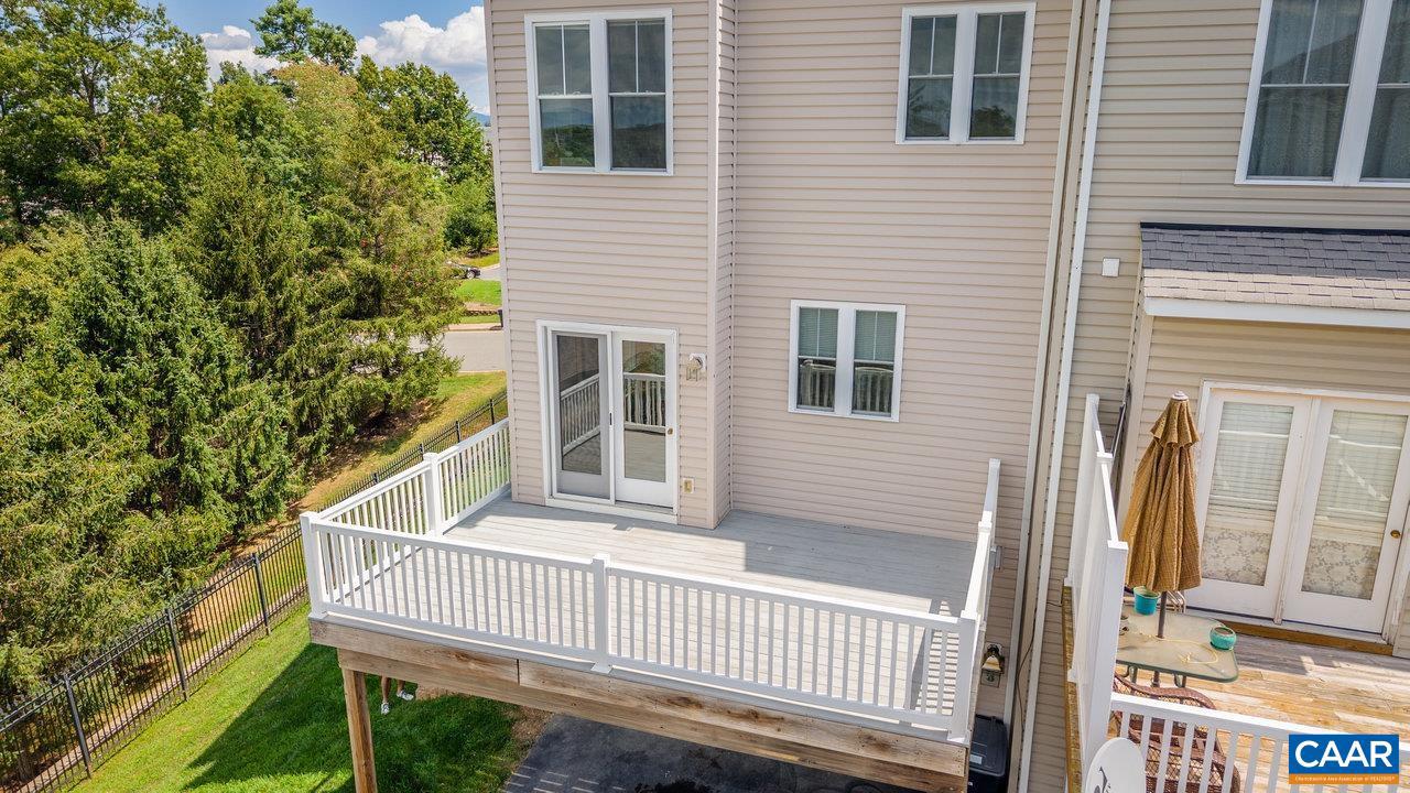 TOWNES AT BLUESTONE - Residential