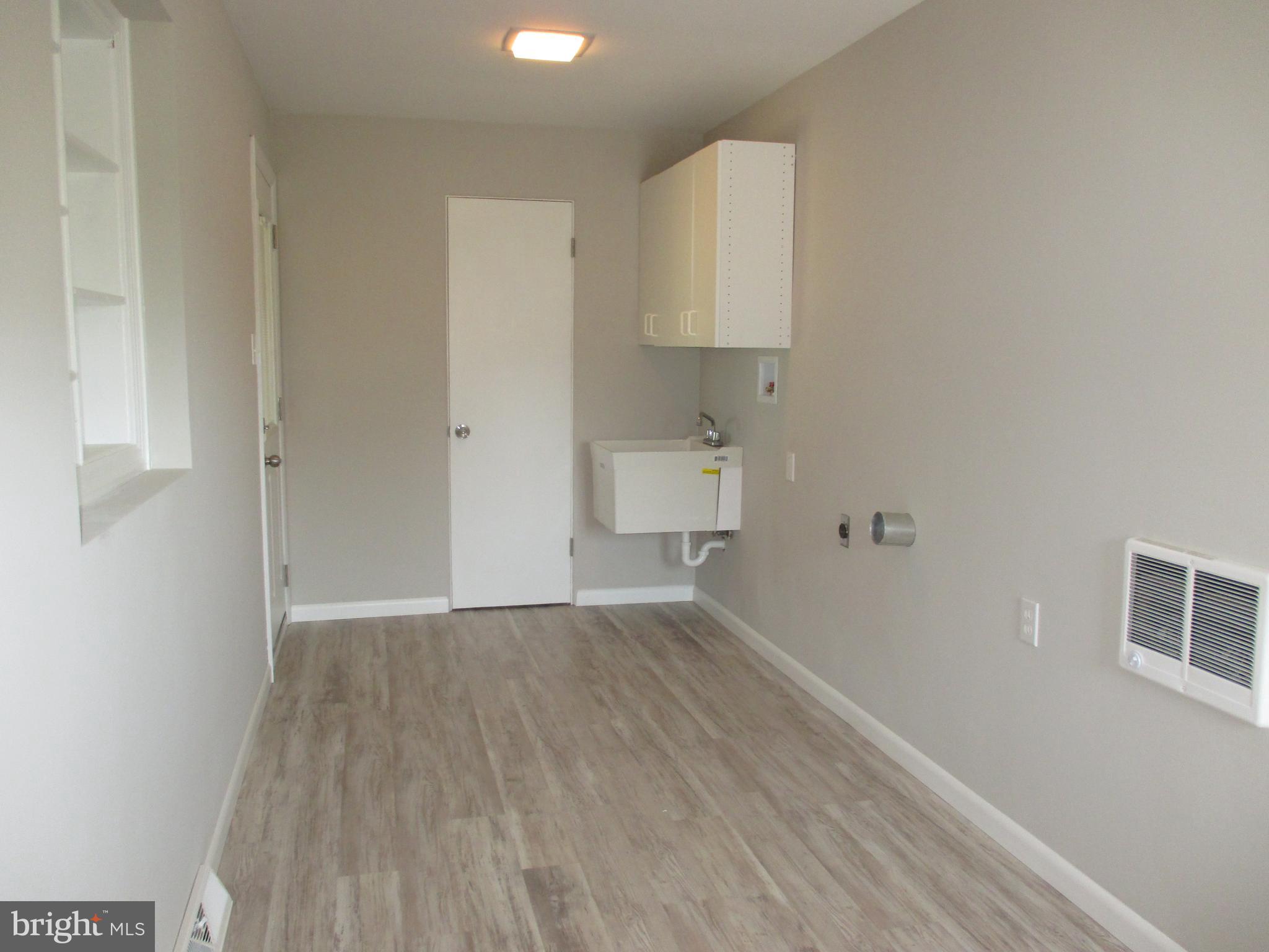 PINE SPRINGS HEIGHTS - Residential
