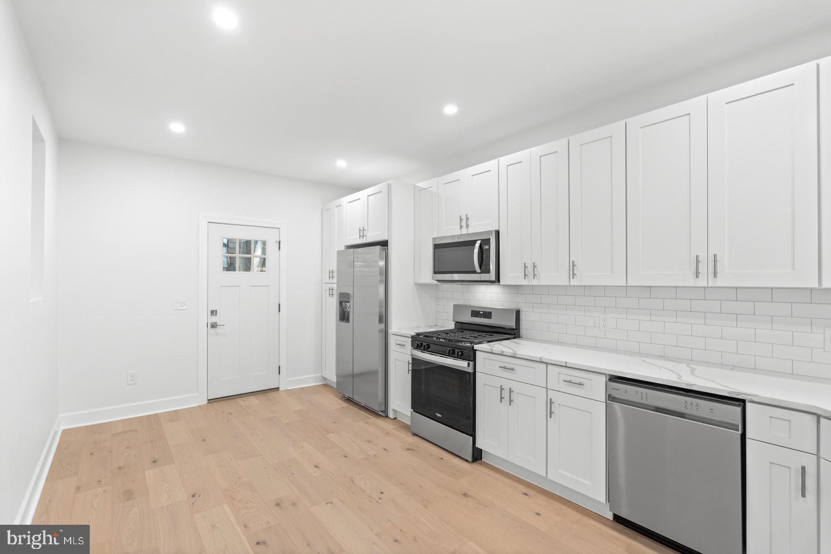 UNIVERSITY CITY - Residential