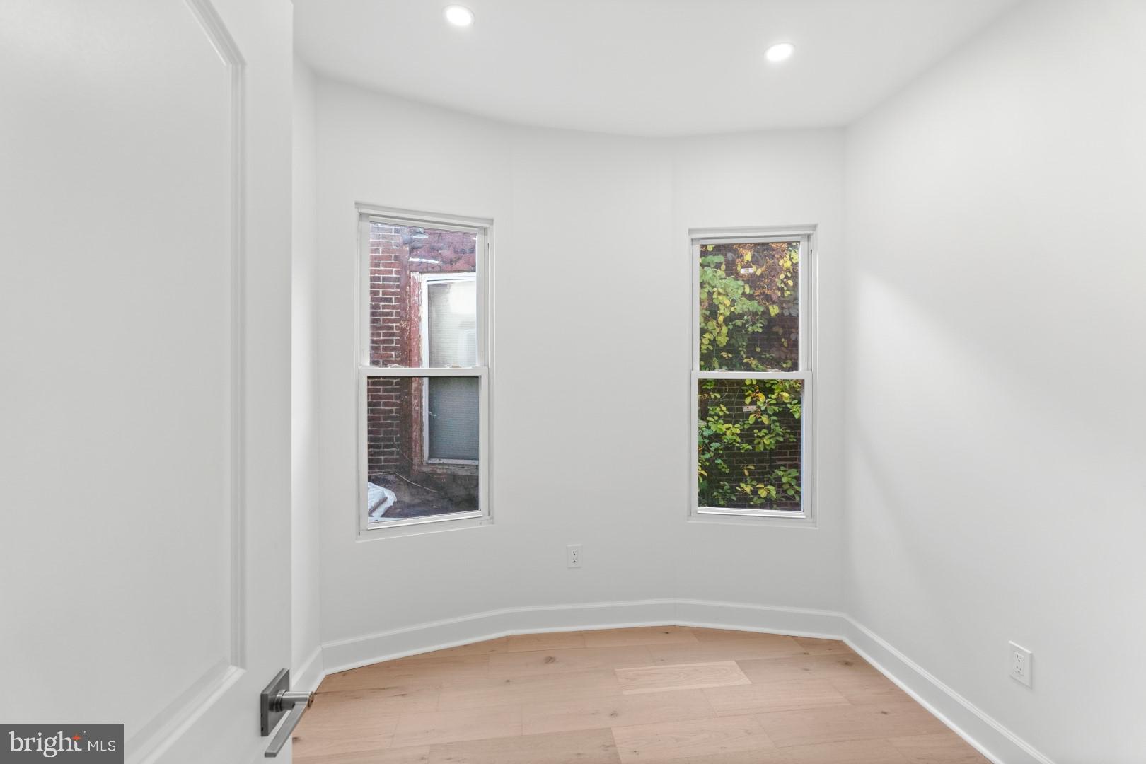 UNIVERSITY CITY - Residential