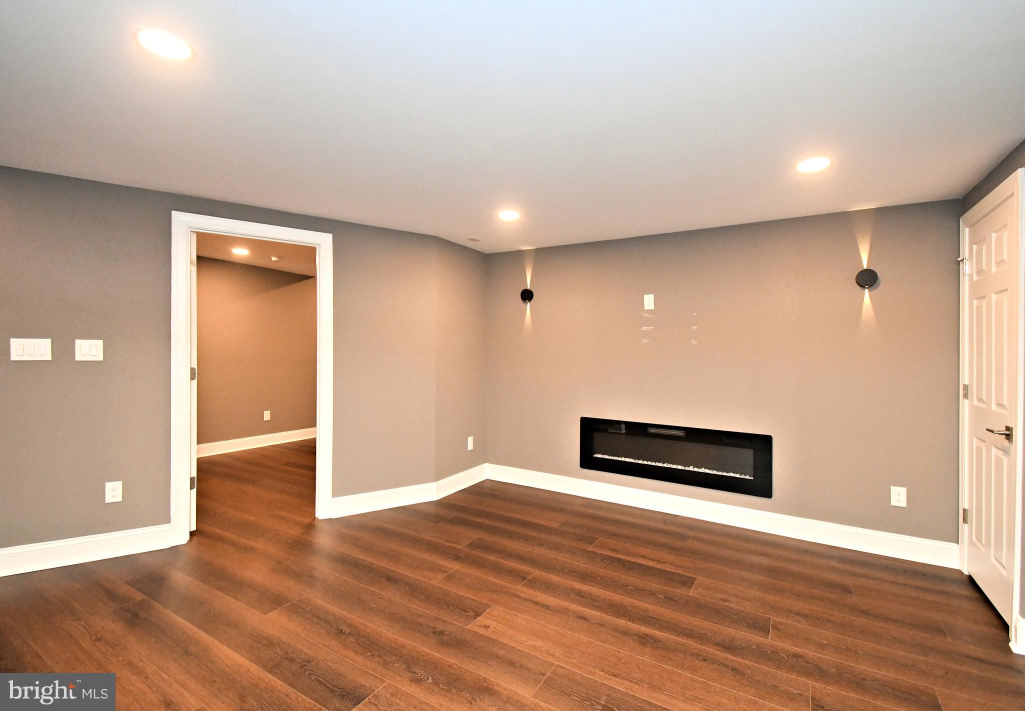 TALAMORE - Residential Lease