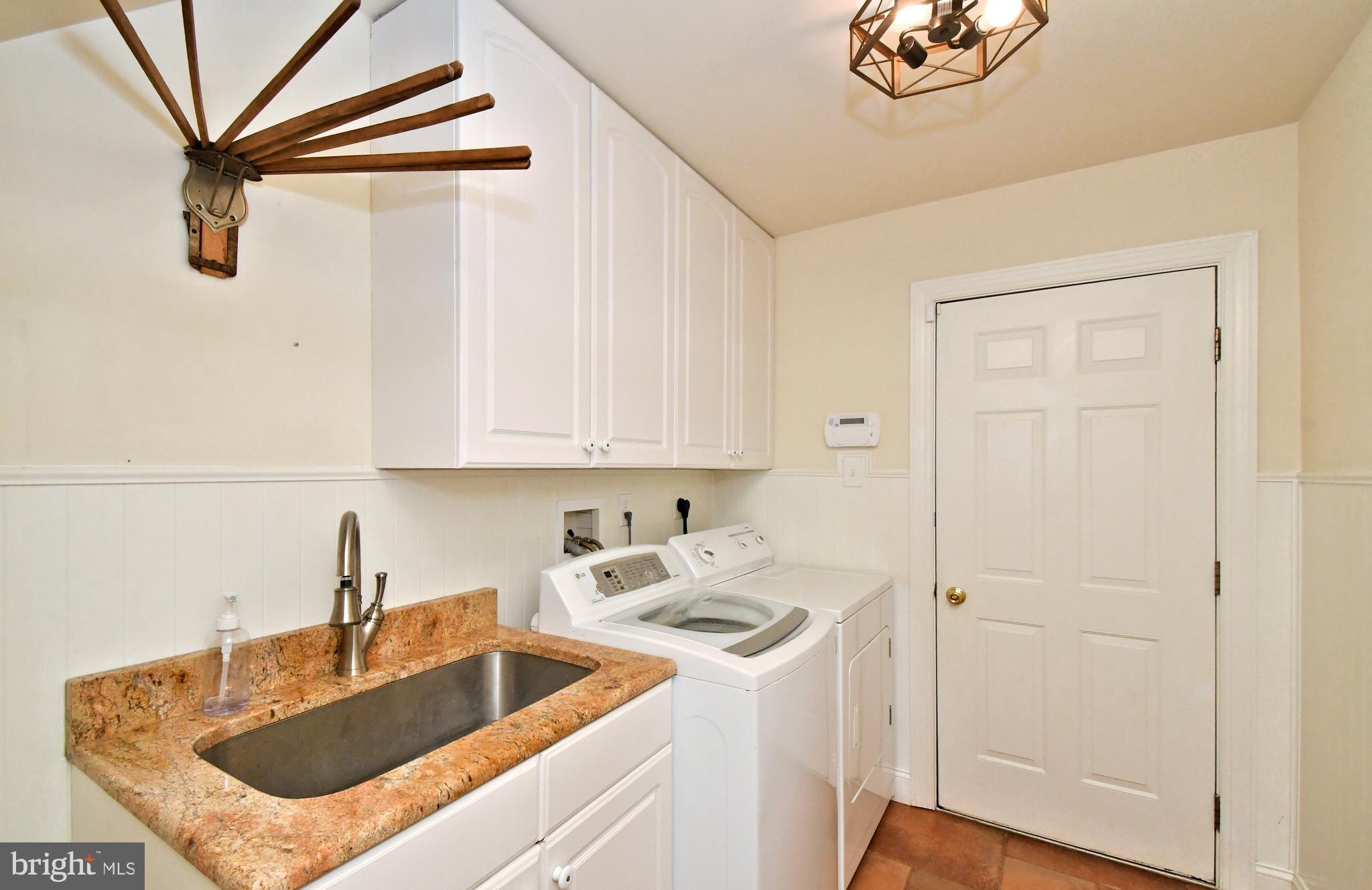 TALAMORE - Residential Lease