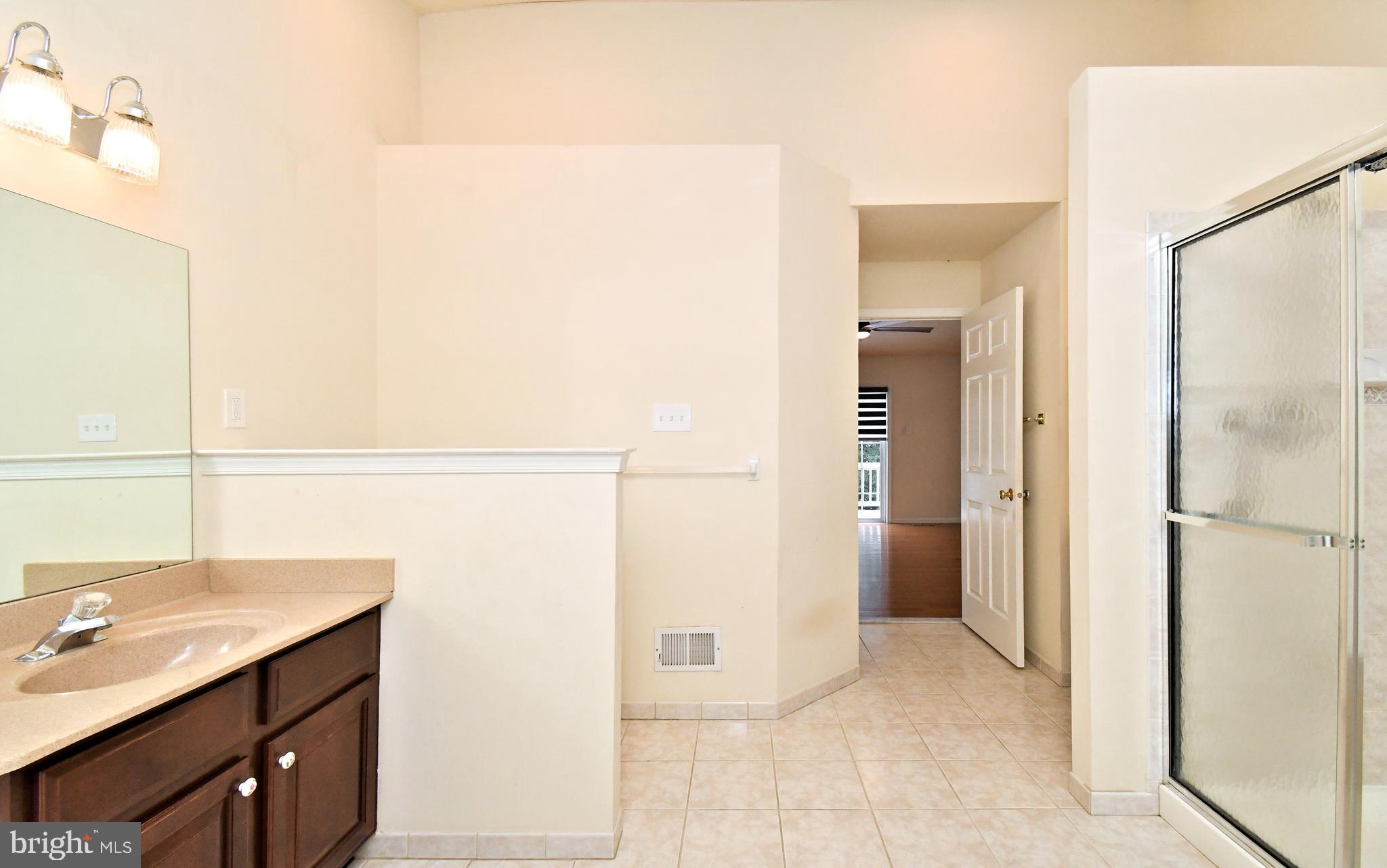 TALAMORE - Residential Lease