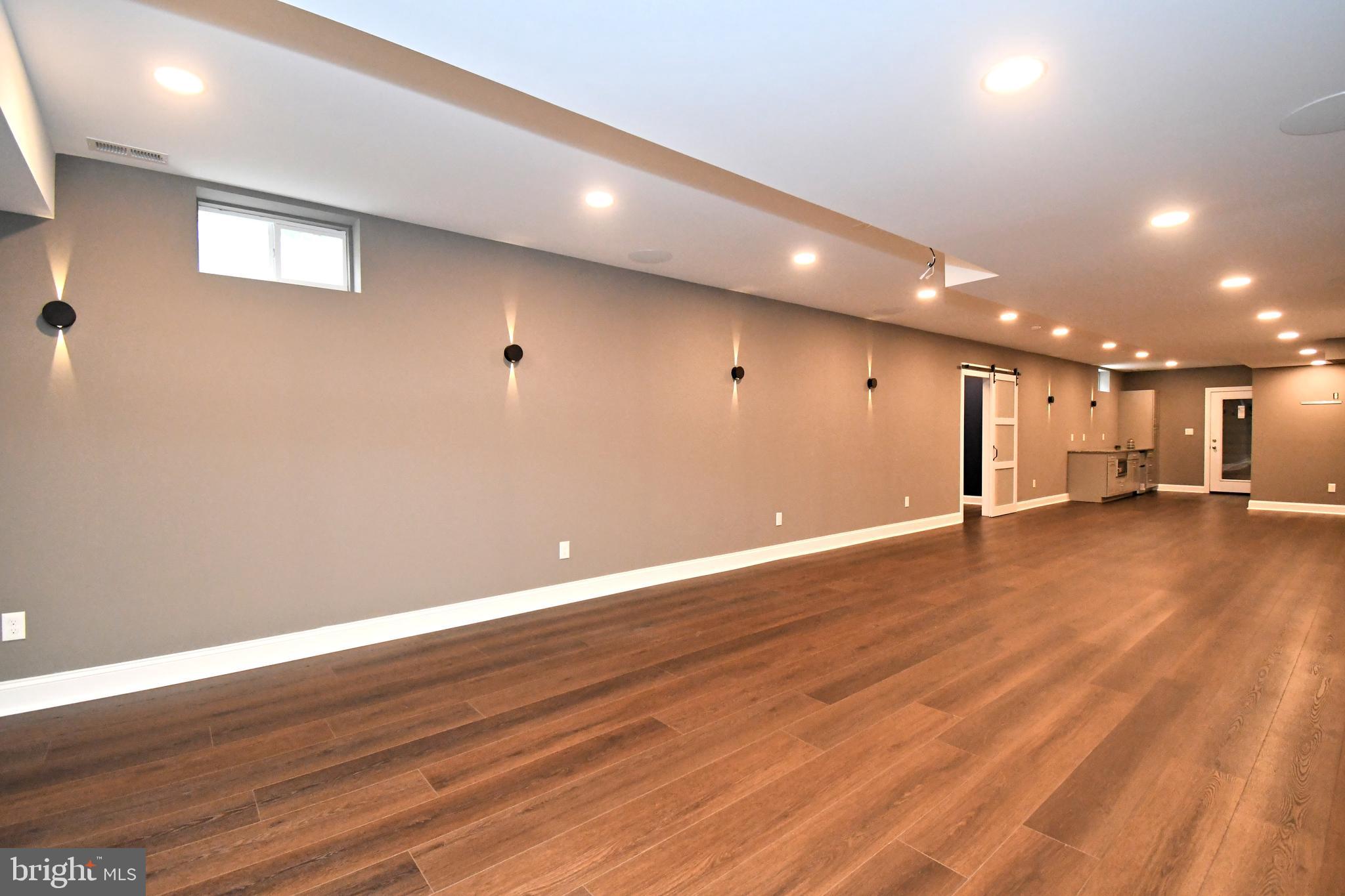 TALAMORE - Residential Lease