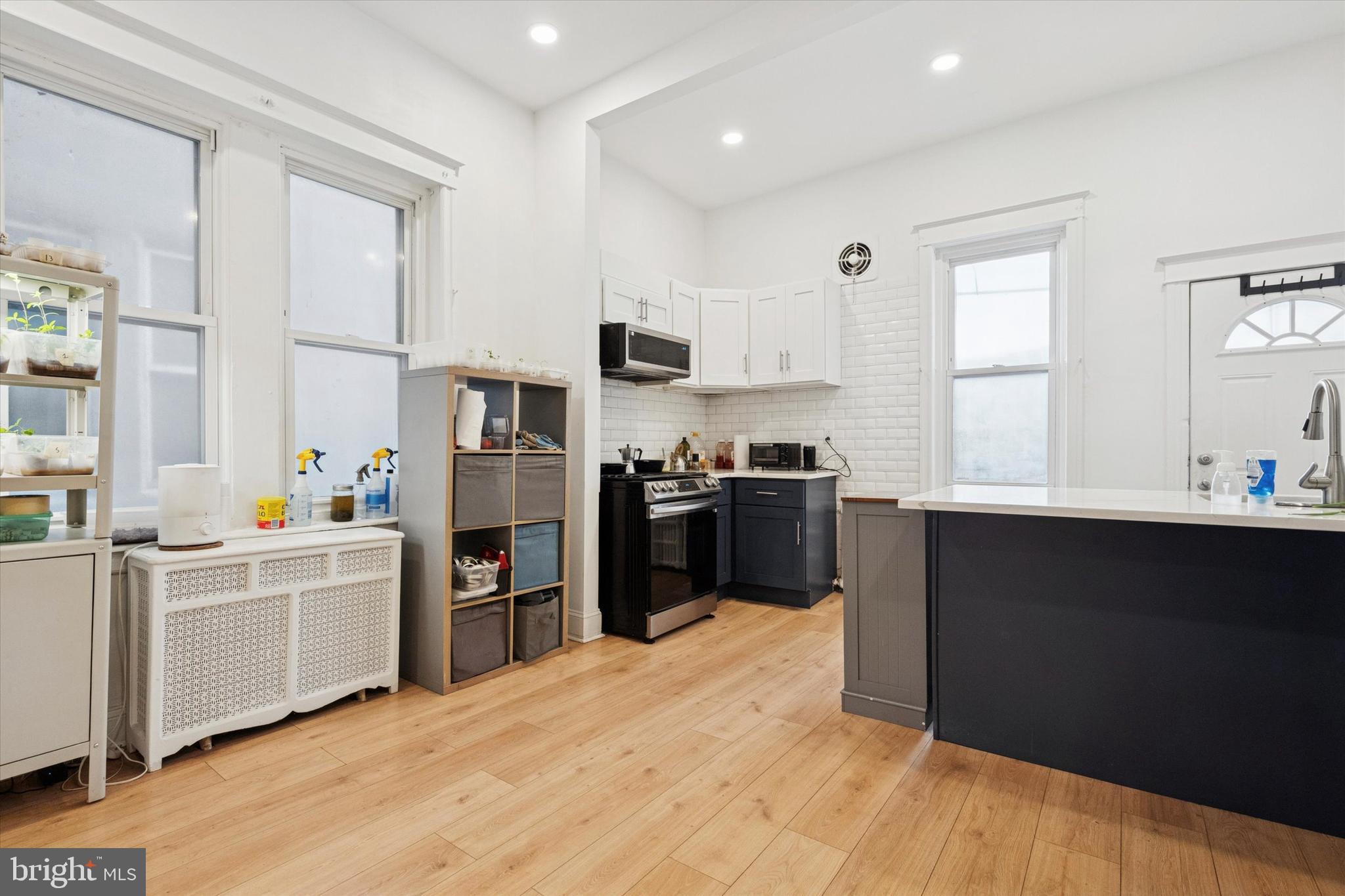 PORT RICHMOND - Residential Income