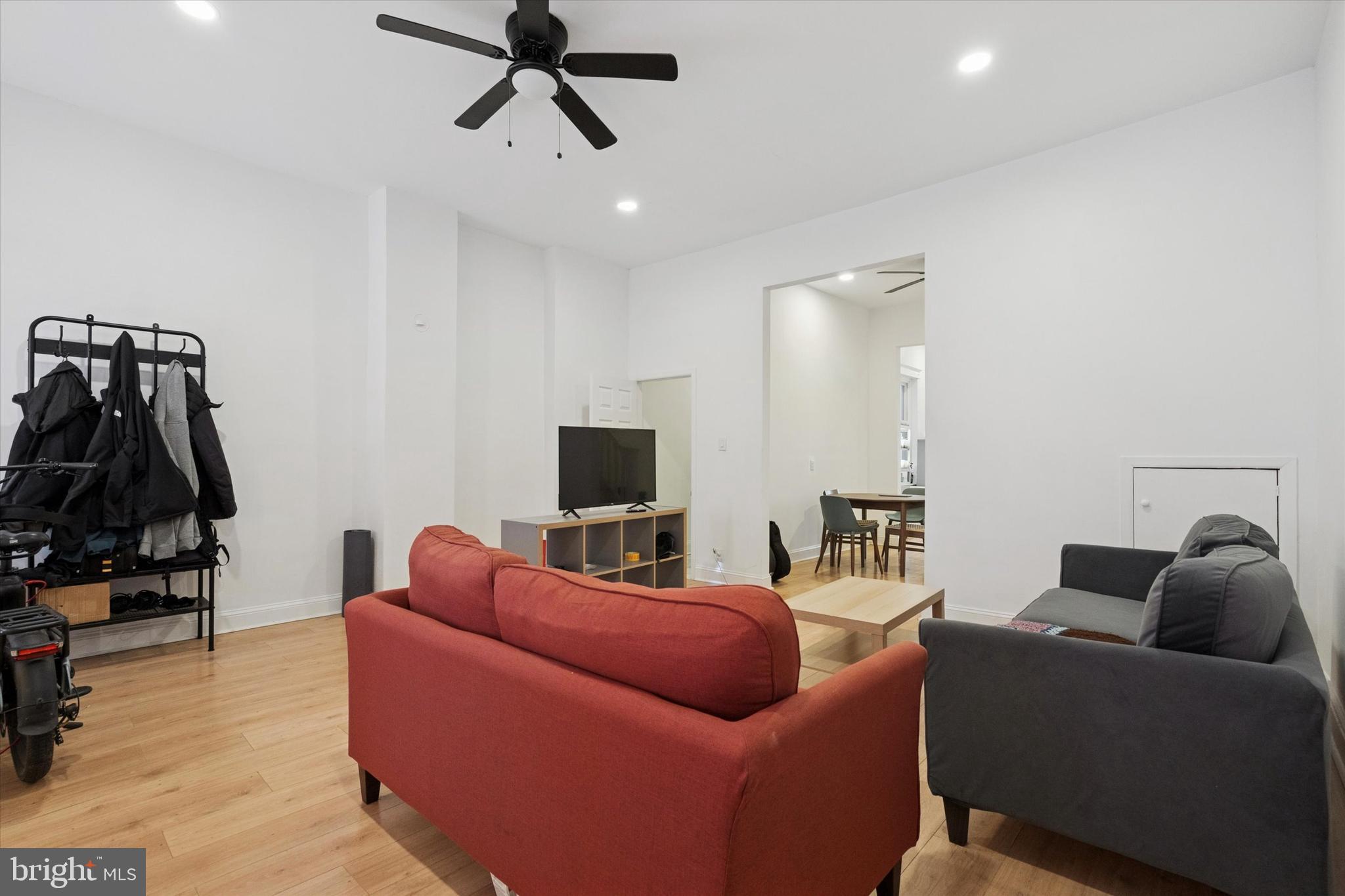 PORT RICHMOND - Residential Income